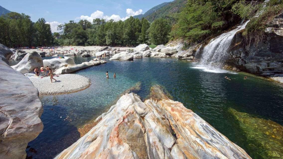 Hotel Al Fiume Tegna Екстериор снимка
