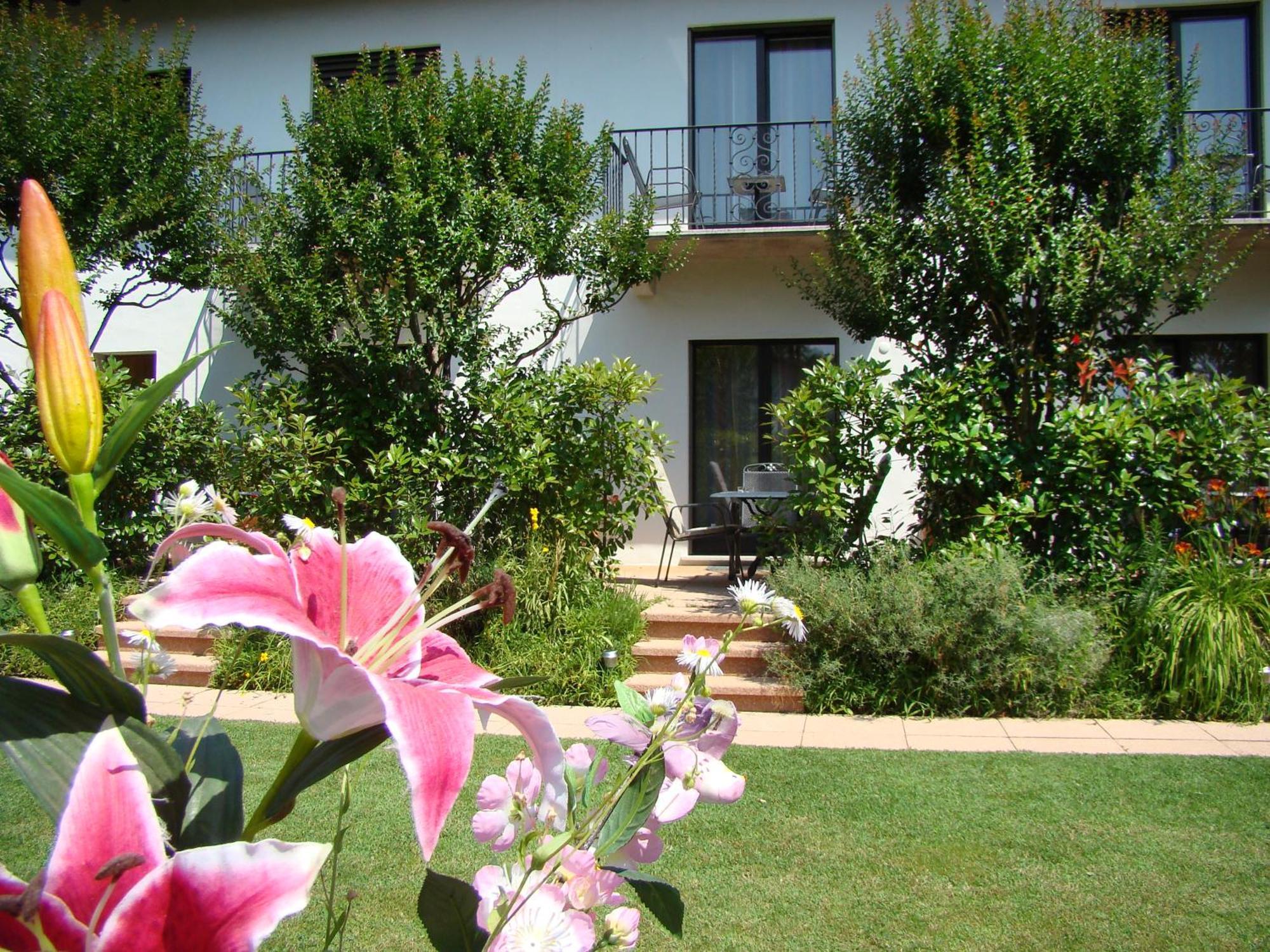 Hotel Al Fiume Tegna Екстериор снимка
